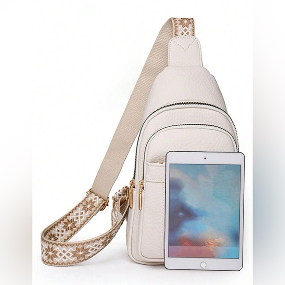 New Crossbody Bag, Sling Bag - Picture 3 of 5